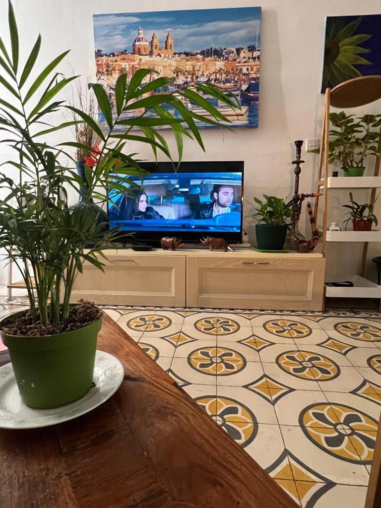 Quiet Ensuite Budget Twin Room Sliema Bagian luar foto